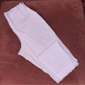 Lavender Lululemon High-Waisted Leggings